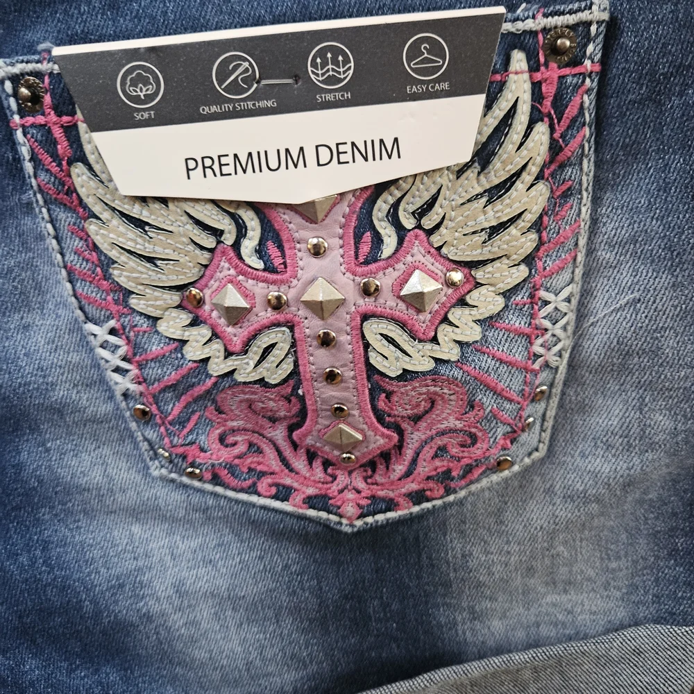 Social Butterflies Embroidered Pink Cross On Pockets💗 Blue Jean Shorts